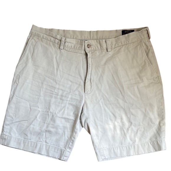 Polo by Ralph Lauren Men's Classic Fit Light Khaki Shorts Size 36‎ // 9" inseam - Picture 1 of 2